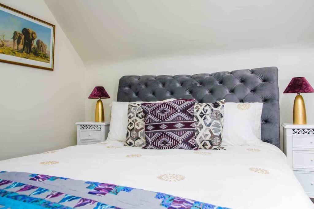 Kingfisher Riverside Retreat Кенмар Экстерьер фото